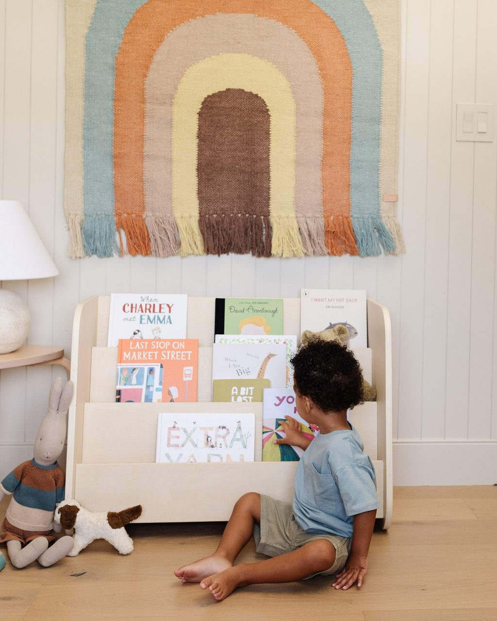 Montessori Bookshelf W6410
