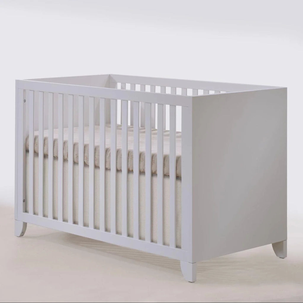 Aiko Island Crib & 3 Drawer Dresser Set - White U418