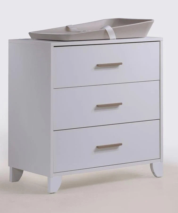 Aiko Island Crib & 3 Drawer Dresser Set - White U418