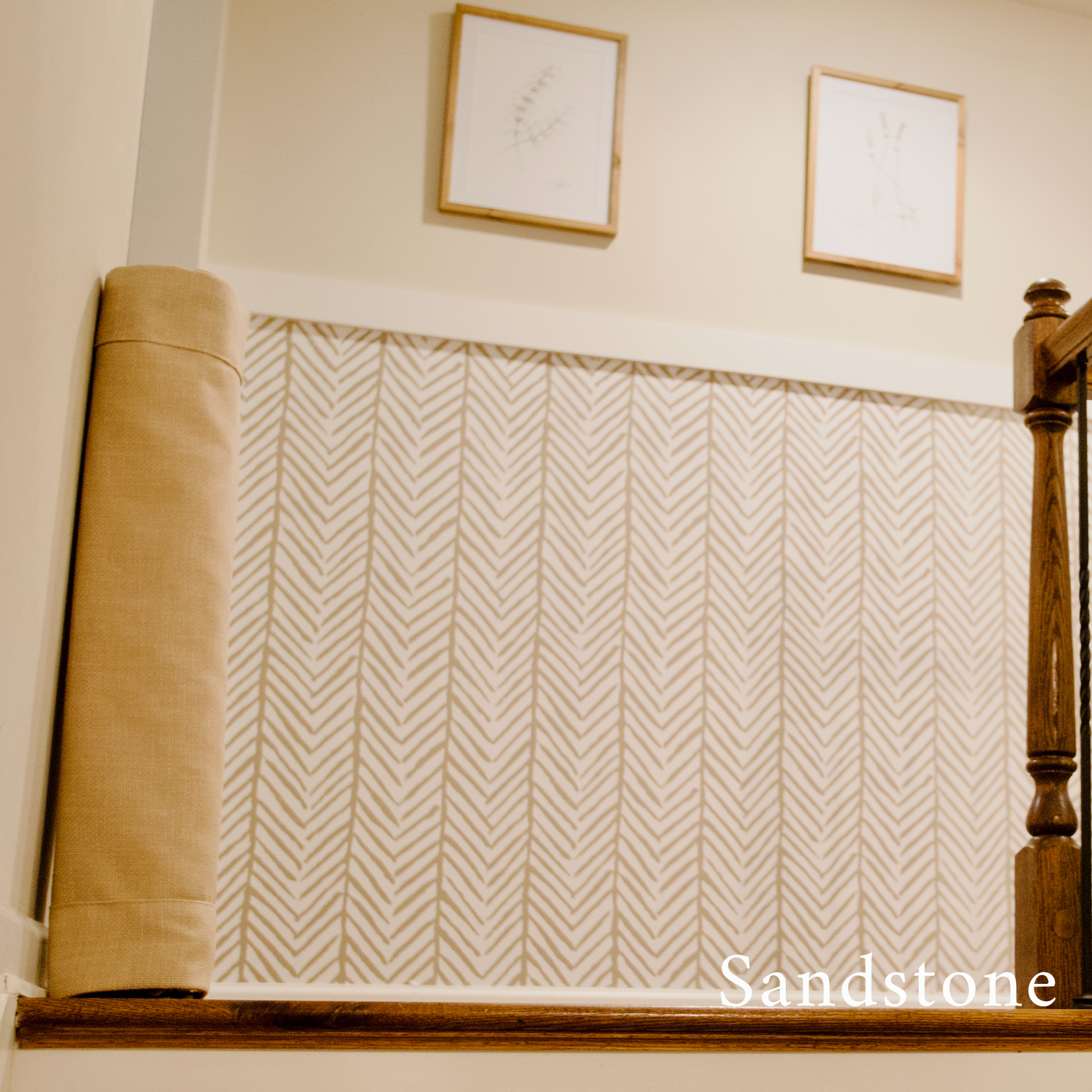 Wall-to-Banister Fabric Safety Gate S694323