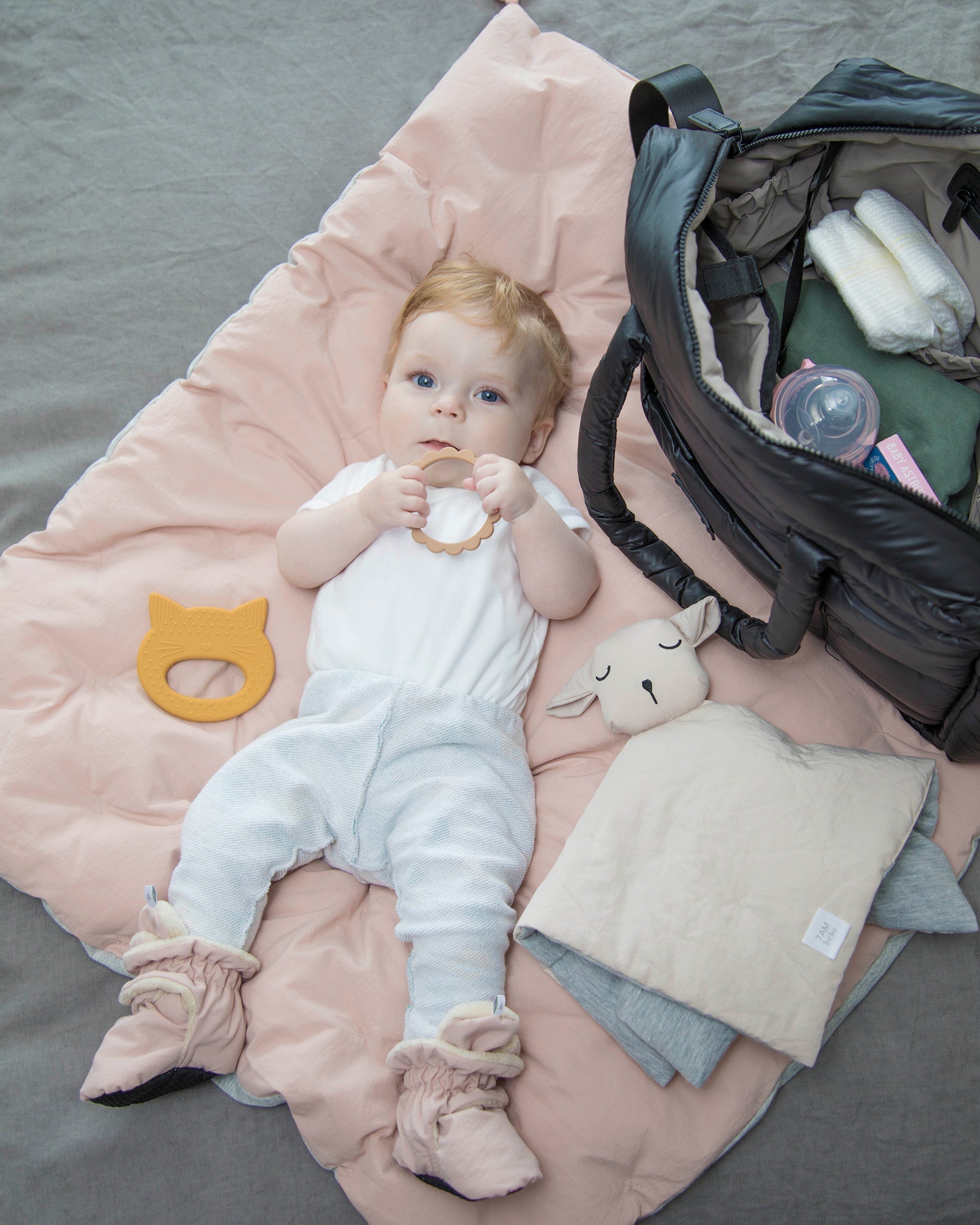 Diaper Carryall Bag F732