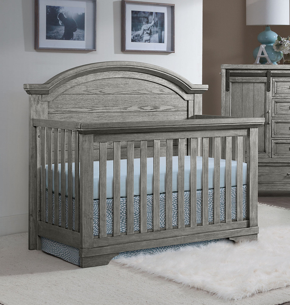 Arch Top Convertible Crib B606