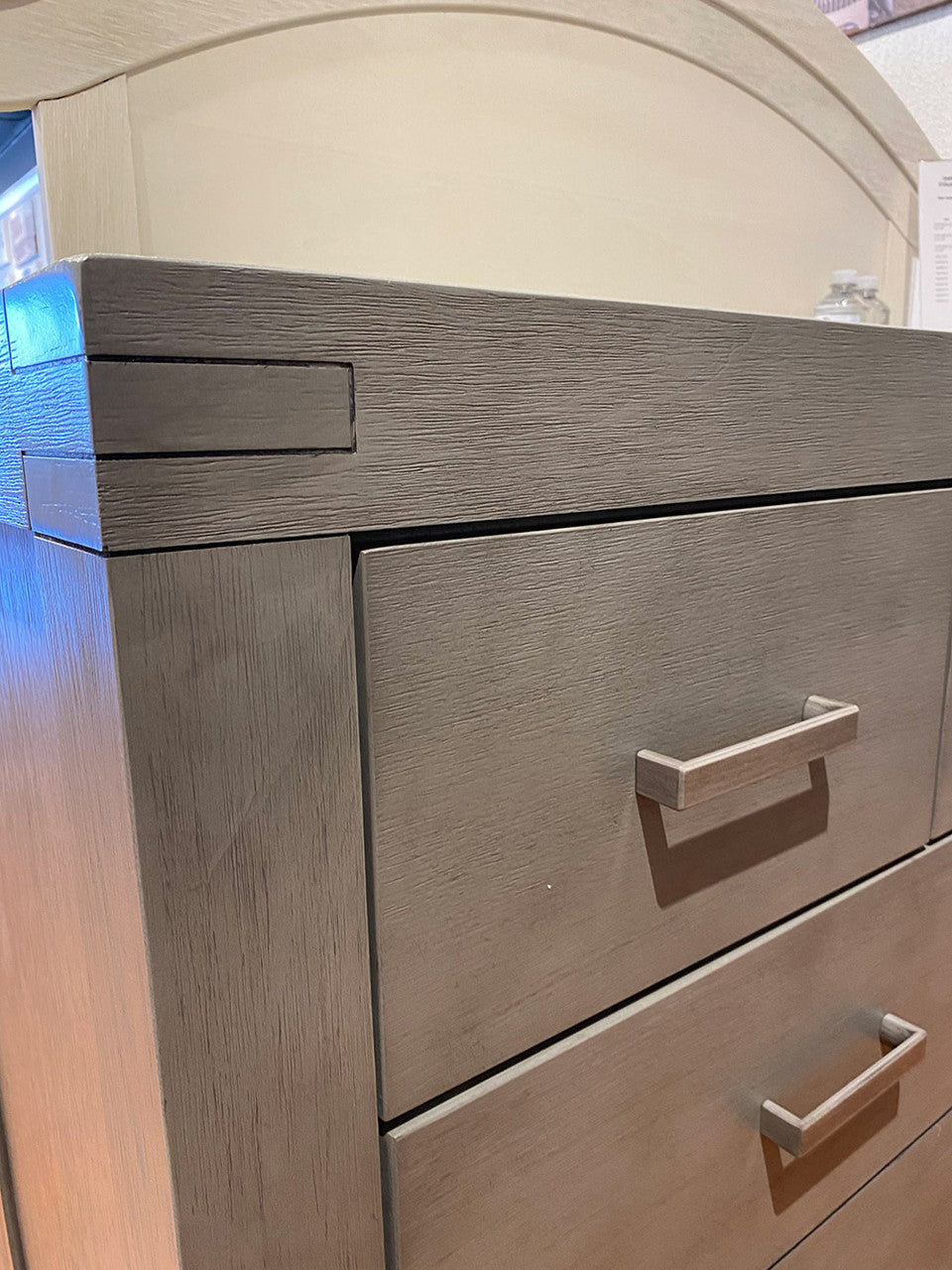 Changing Topper in Rustic Gray O575