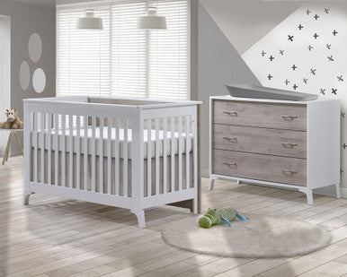 Convertible Crib and 3 Drawer Dresser Set O840