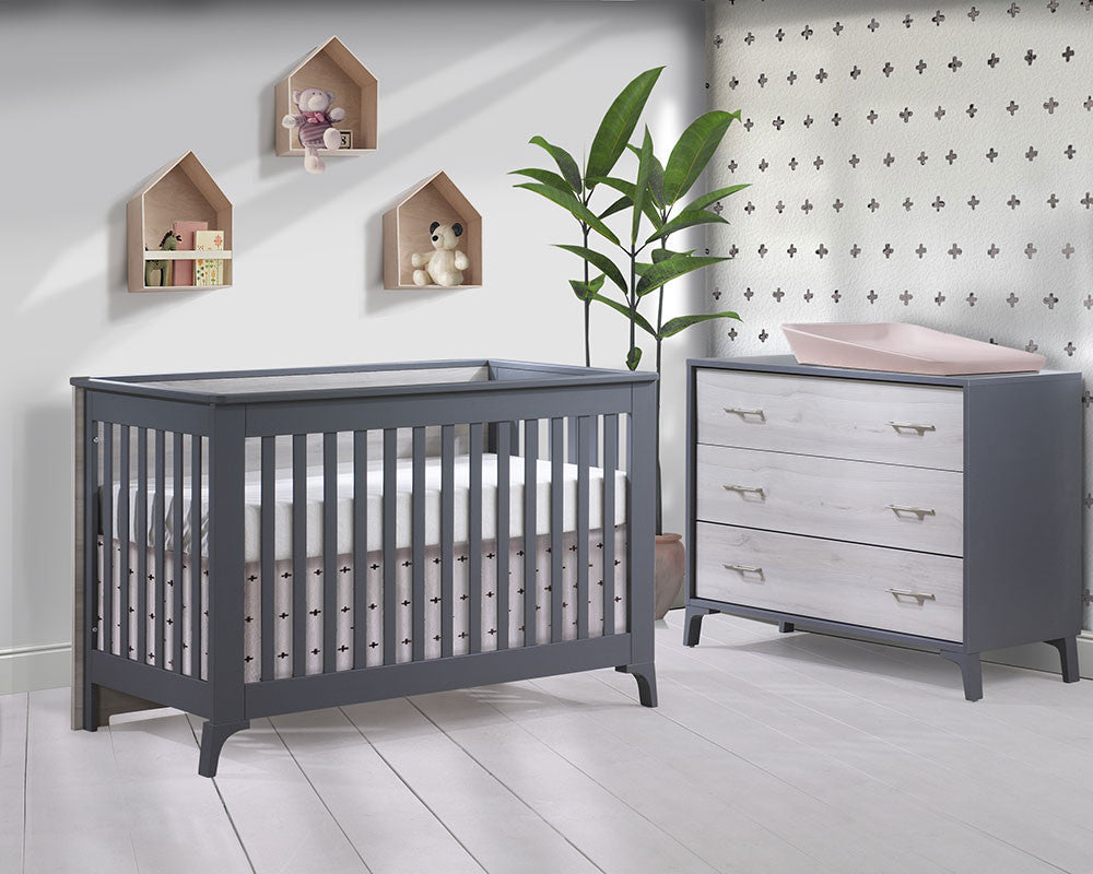 Convertible Crib and 3 Drawer Dresser Set O840