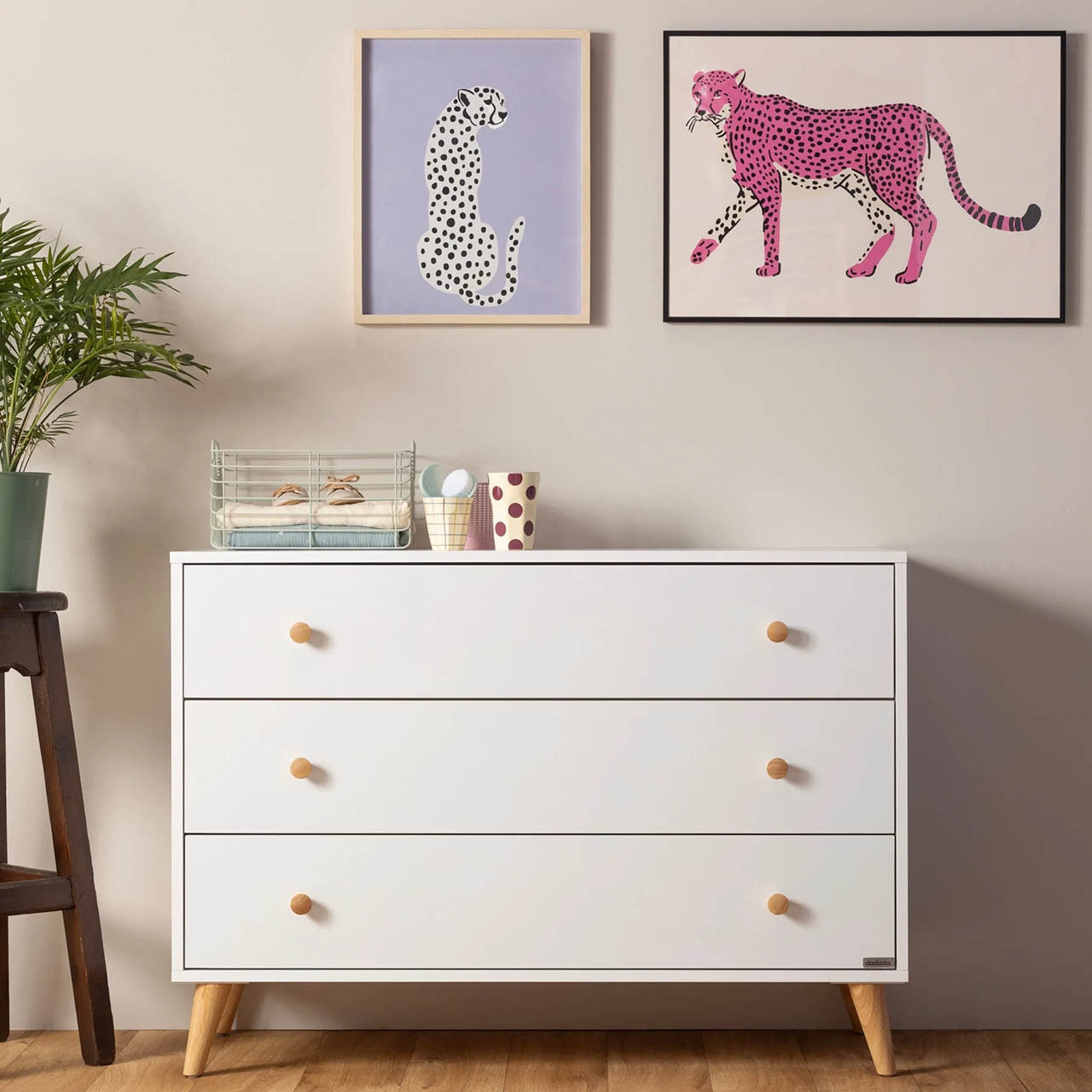3-Drawer Dresser C737