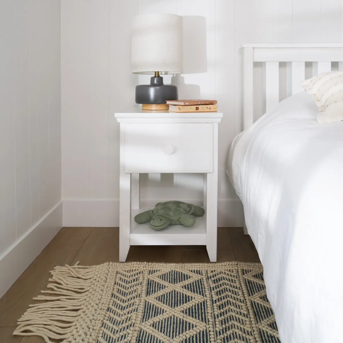 Oak Nightstand W625
