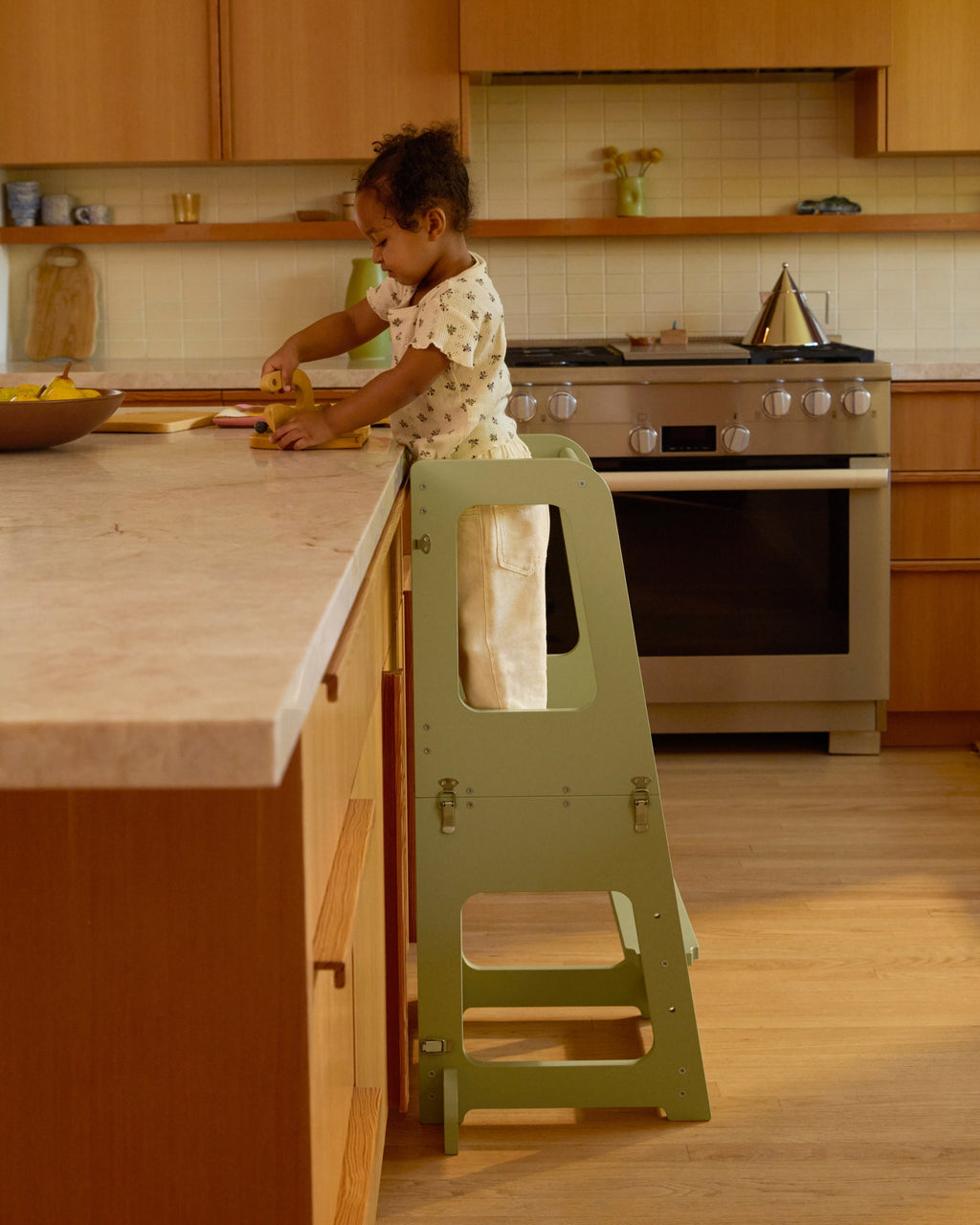 Convertible Toddler Tower W492
