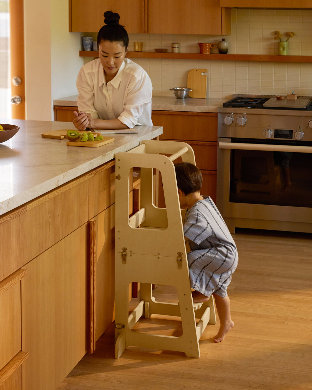 Convertible Toddler Tower W492