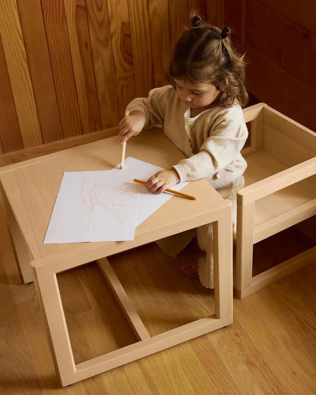 Toddler Table and Reversible Chair Set X493281