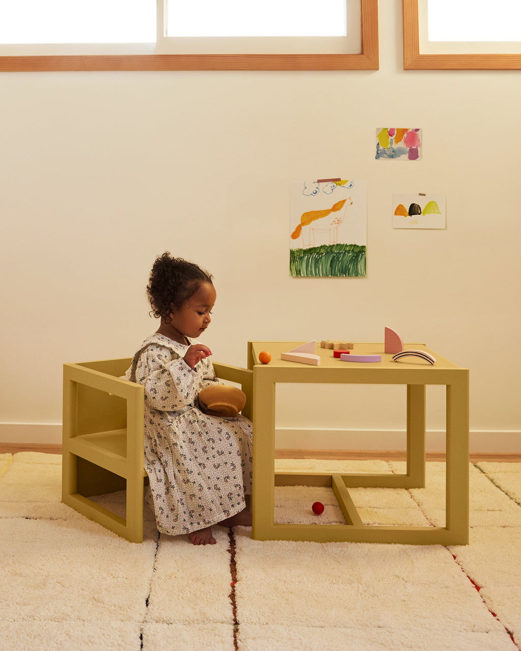 Toddler Table and Reversible Chair Set X493281