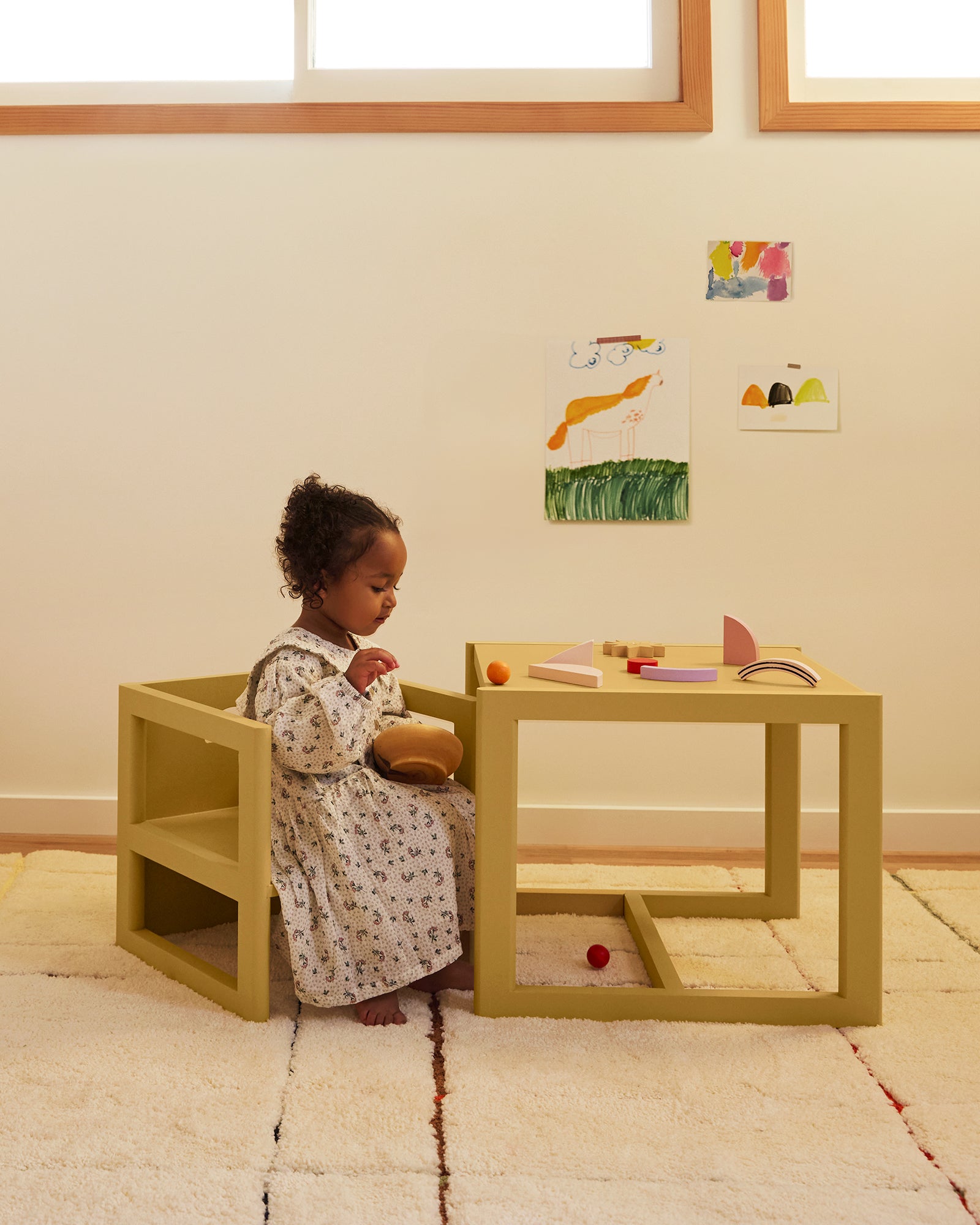 Toddler Table and Reversible Chair Set X493281