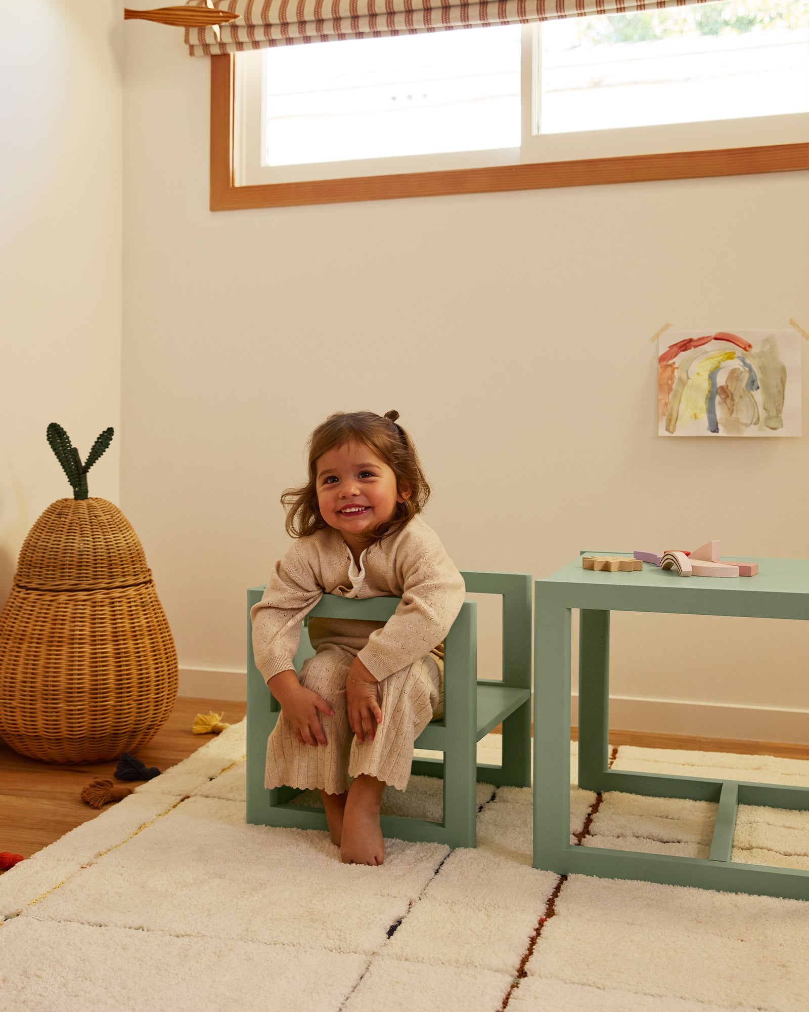 Toddler Table and Reversible Chair Set X493281