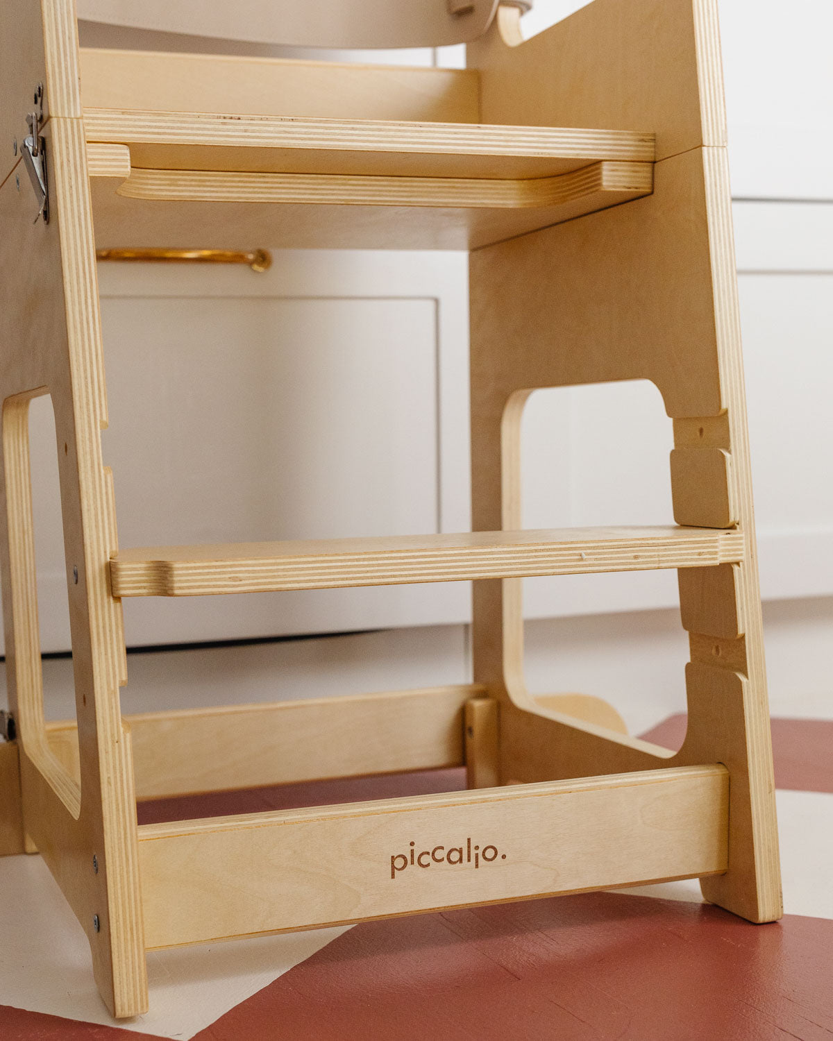 Convertible Toddler Tower W492