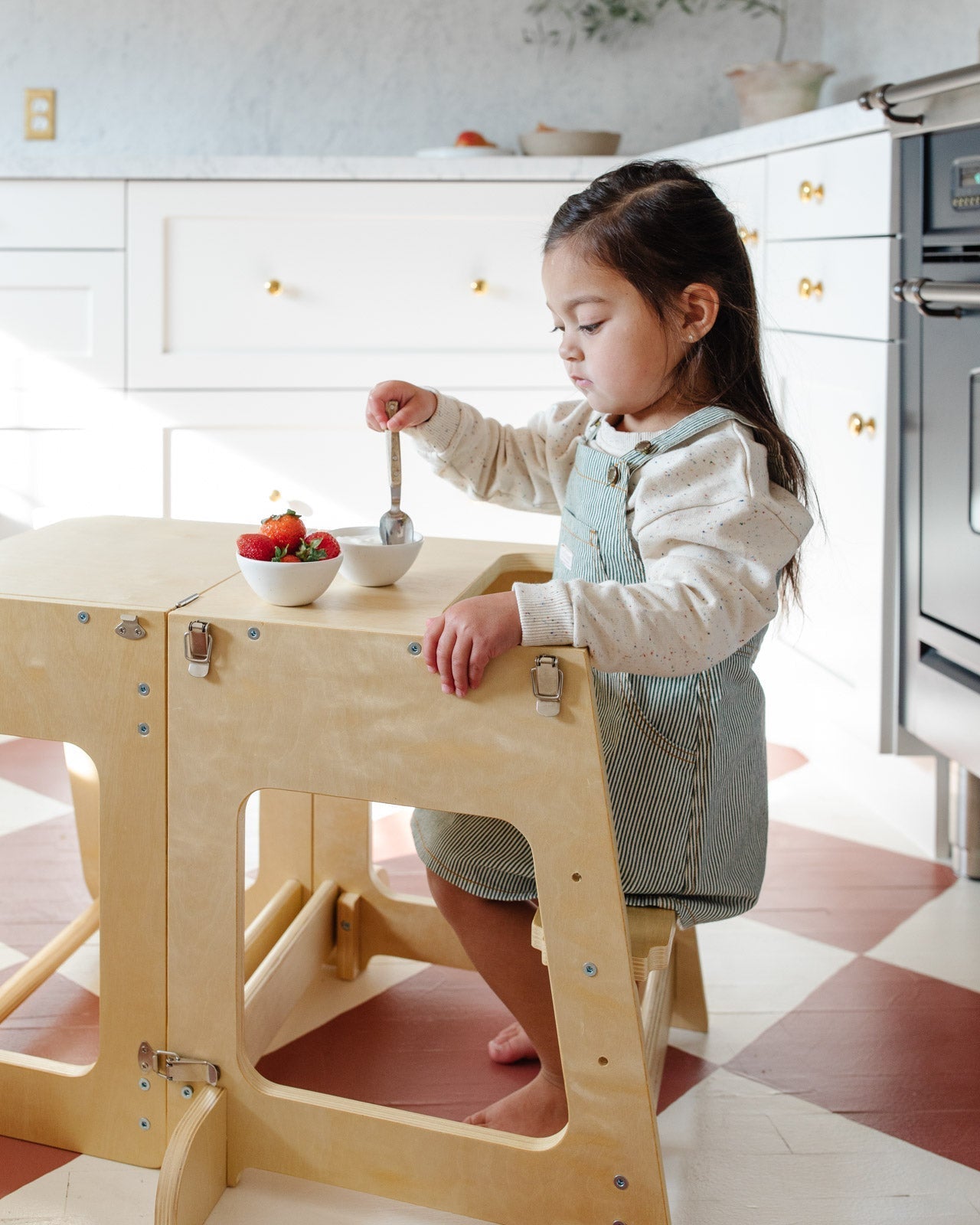 Convertible Toddler Tower W492