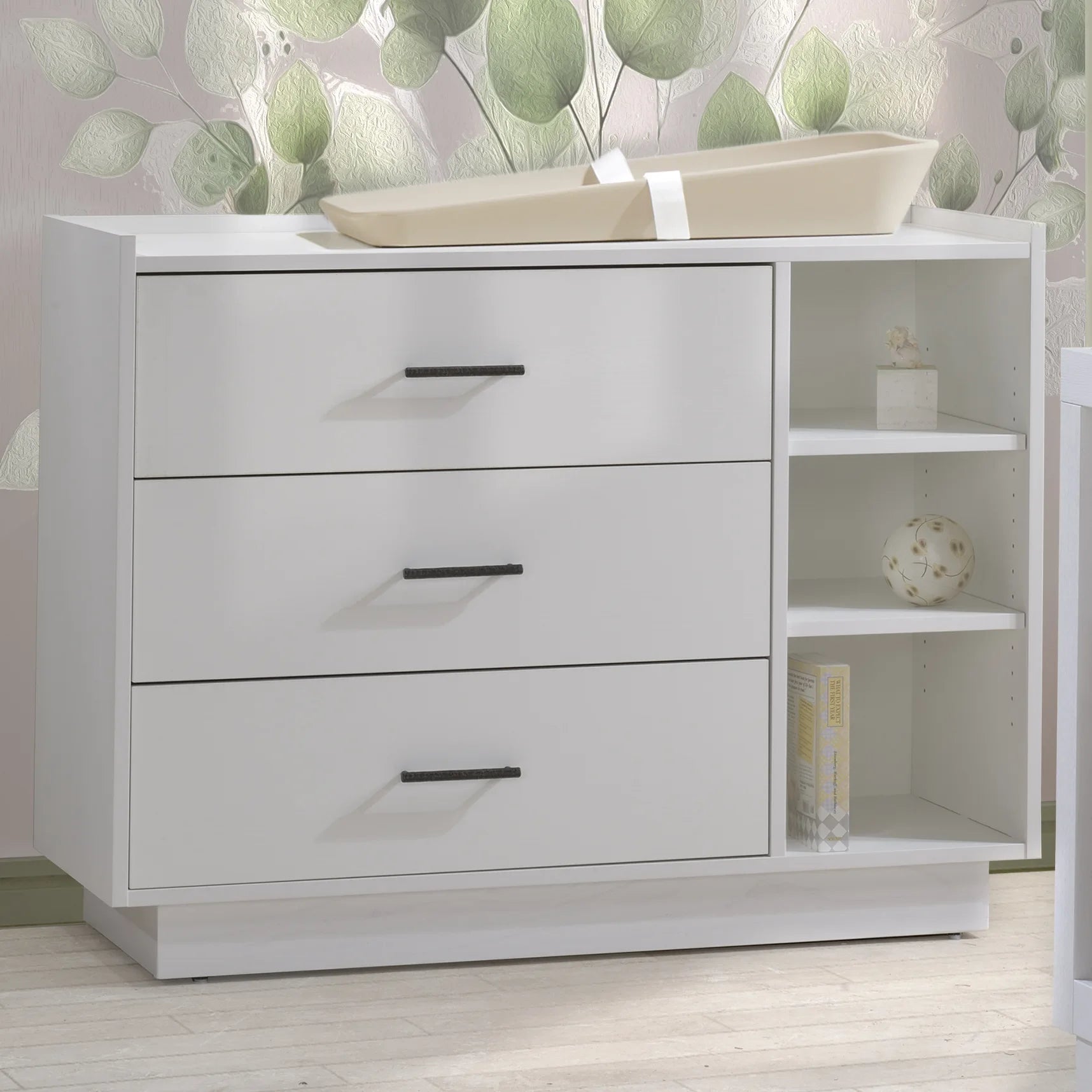 Crib-to-Double Combo Dresser C759915